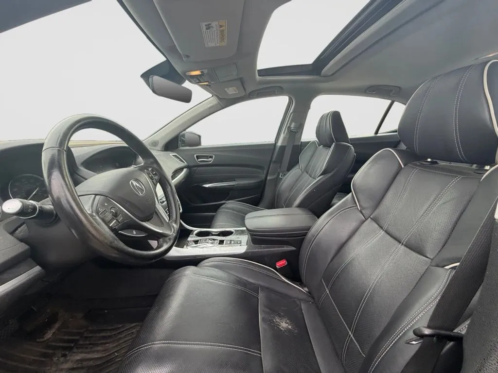 Acura TLX photo 10