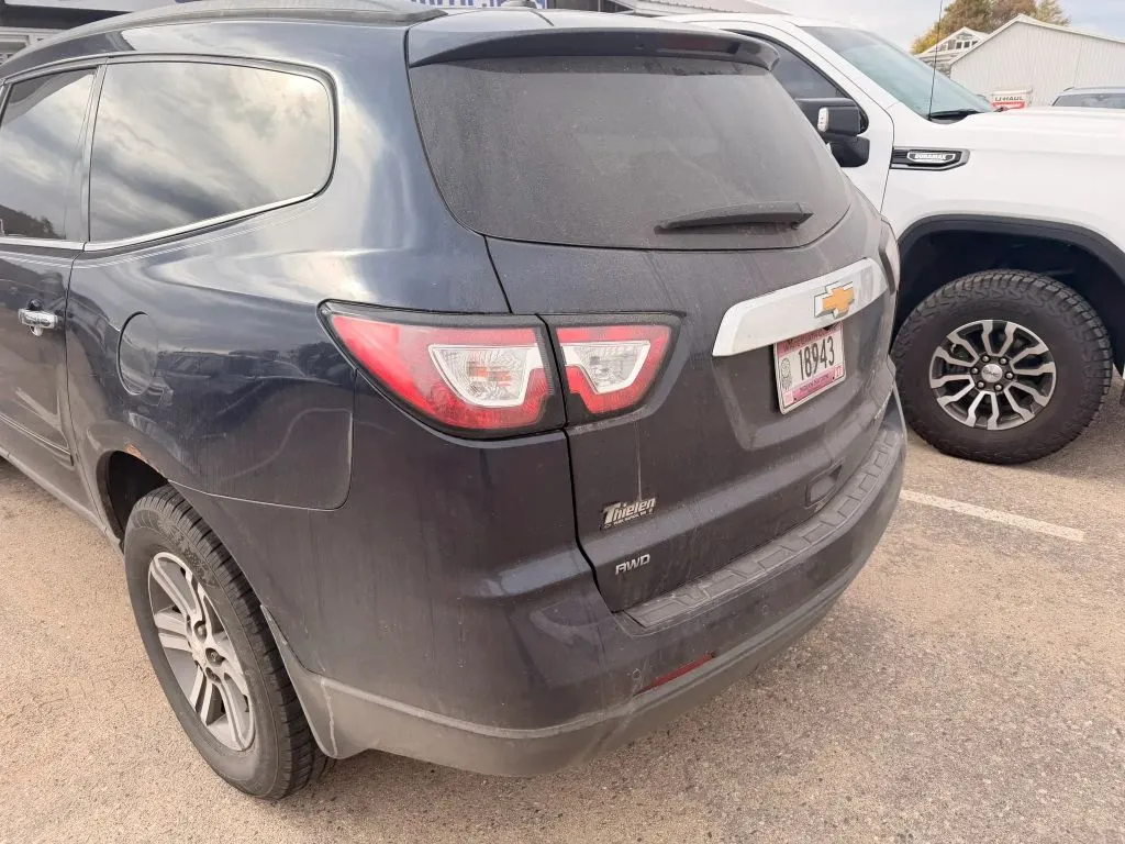 Chevrolet Traverse photo 4