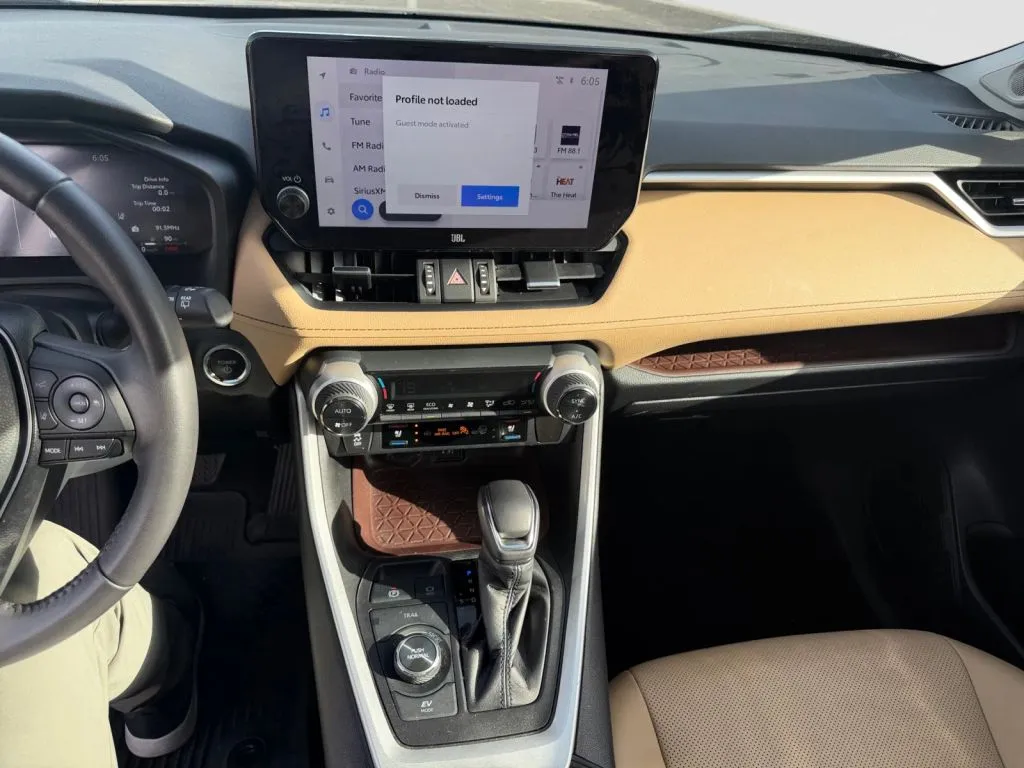 Toyota RAV4 photo 10