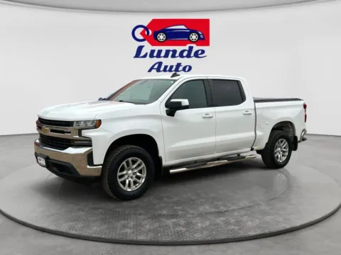 White 2022 Chevrolet Silverado 1500 Limited Crew Cab LT Pickup 4D 5 3/4 ft for sale in Wadena, MN