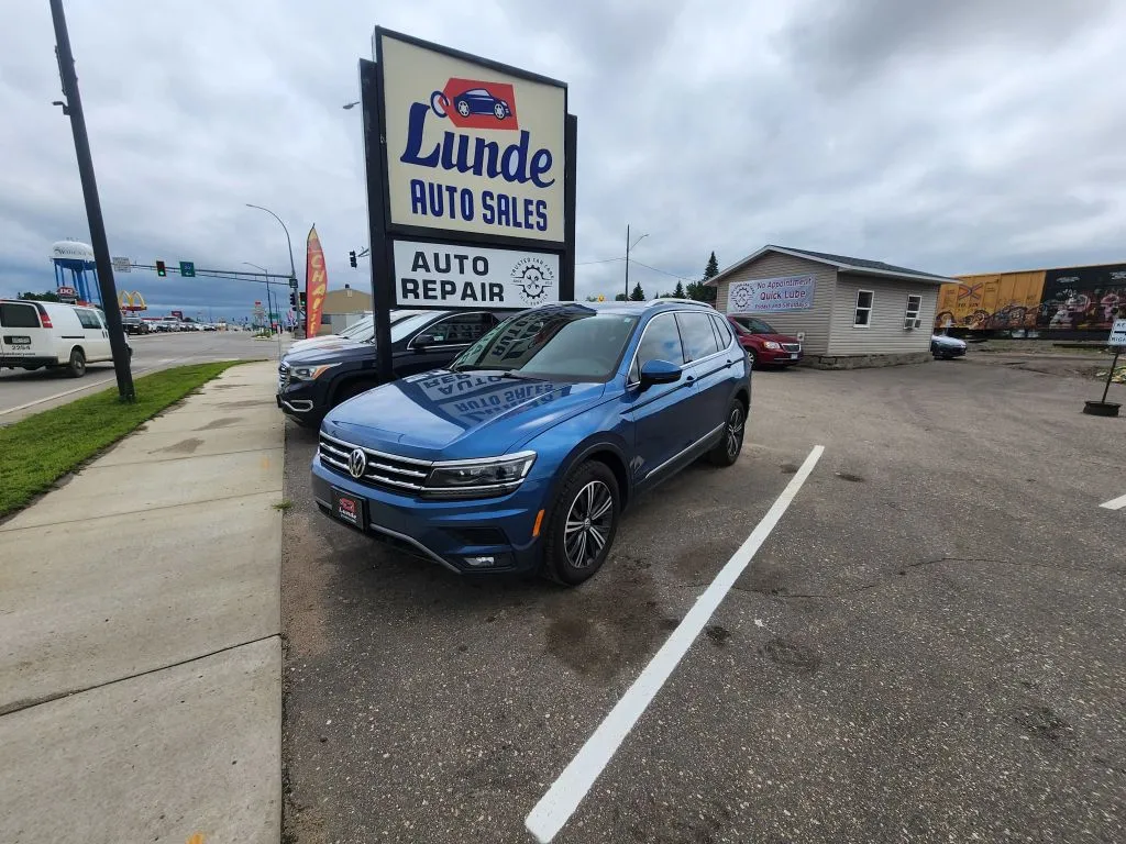 Blue 2018 Volkswagen Tiguan 2.0T SEL Premium 4MOTION Sport Utility 4D for sale in Wadena, MN