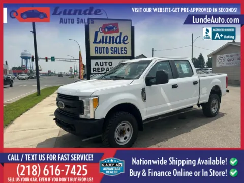 White 2017 Ford F350 Super Duty Crew Cab XL Pickup 4D 8 ft for sale in Wadena, MN