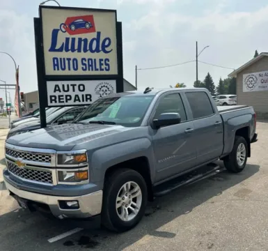 Gray 2015 Chevrolet Silverado 1500 Crew Cab LT Pickup 4D 5 3/4 ft for sale in Wadena, MN