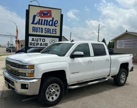 White 2018 Chevrolet Silverado 2500 HD Crew Cab LT Pickup 4D 6 1/2 ft for sale in Wadena, MN