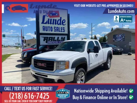 White 2011 GMC Sierra 1500 Extended Cab SLE Pickup 4D 6 1/2 ft for sale in Wadena, MN