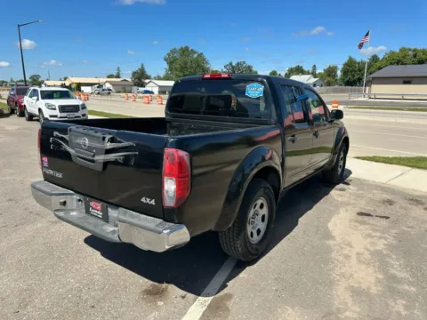 More photos of 2013 Nissan Frontier Crew Cab S Pickup 4D 5 ft at Lunde Auto Sales, MN