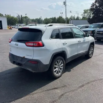 Photos of 2015 Jeep Cherokee Limited Sport Utility 4D for sale in Wadena, MN at Lunde Auto Sales