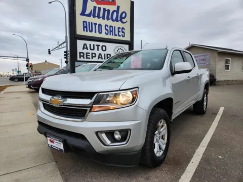 Silver 2016 Chevrolet Colorado Crew Cab LT Pickup 4D 5 ft for sale in Wadena, MN