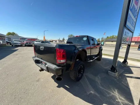 More photos of 2008 GMC Sierra 2500 HD Crew Cab SLE Pickup 4D 6 1/2 ft at Lunde Auto Sales, MN