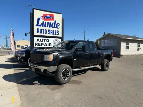 Black 2008 GMC Sierra 2500 HD Crew Cab SLE Pickup 4D 6 1/2 ft for sale in Wadena, MN