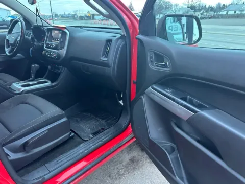 More photos of 2015 Chevrolet Colorado Extended Cab LT Pickup 2D 6 ft at Lunde Auto Sales, MN