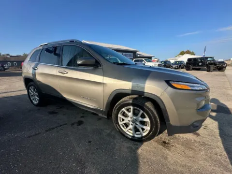 Photos of 2017 Jeep Cherokee Latitude Sport Utility 4D for sale in Wadena, MN at Lunde Auto Sales
