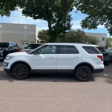 Another view of 2017 Ford Explorer XLT Sport Utility 4D for sale in Wadena, MN at Lunde Auto Sales