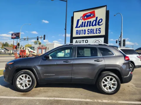Gray 2014 Jeep Cherokee Latitude Sport Utility 4D for sale in Wadena, MN