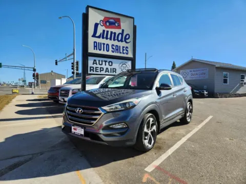 Gray 2016 Hyundai Tucson Limited Sport Utility 4D for sale in Wadena, MN