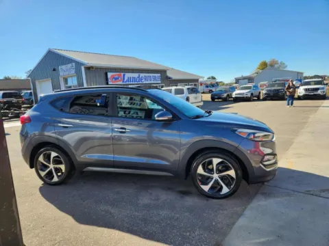 More photos of 2016 Hyundai Tucson Limited Sport Utility 4D at Lunde Auto Sales, MN