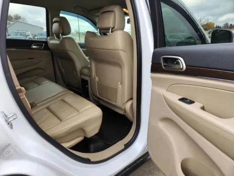 More photos of 2015 Jeep Grand Cherokee Limited Sport Utility 4D at Lunde Auto Sales, MN