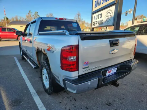More photos of 2011 Chevrolet Silverado 1500 Crew Cab LT Pickup 4D 5 3/4 ft at Lunde Auto Sales, MN