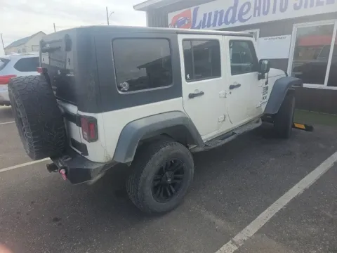 More photos of 2008 Jeep Wrangler Unlimited X Sport Utility 4D at Lunde Auto Sales, MN