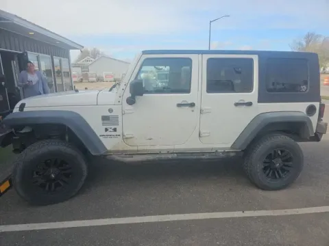 White 2008 Jeep Wrangler Unlimited X Sport Utility 4D for sale in Wadena, MN