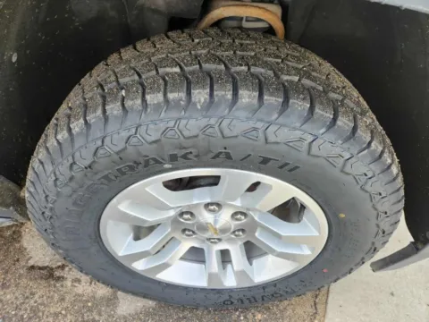 More photos of 2019 Chevrolet Tahoe LS Sport Utility 4D at Lunde Auto Sales, MN