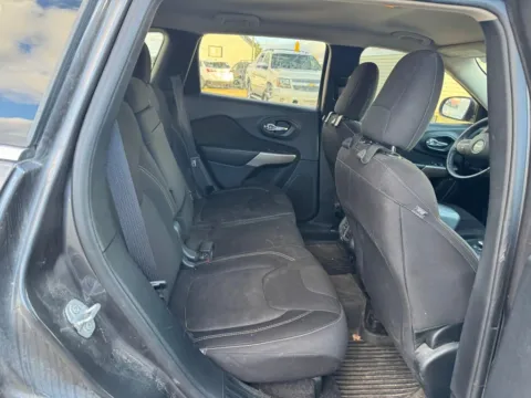 More photos of 2017 Jeep Cherokee Latitude Sport Utility 4D at Lunde Auto Sales, MN