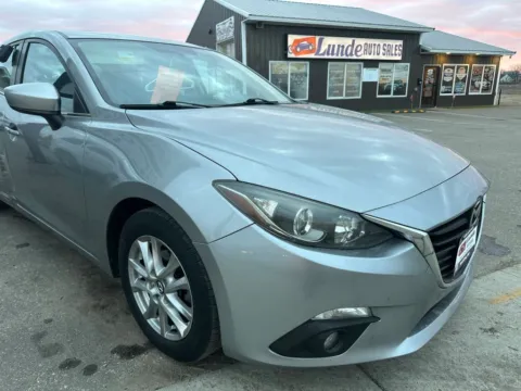 Another view of 2015 MAZDA MAZDA3 i Grand Touring Hatchback 4D for sale in Wadena, MN at Lunde Auto Sales