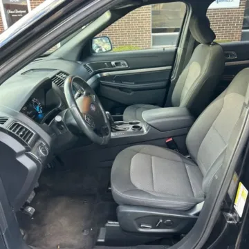 More photos of 2018 Ford Explorer XLT Sport Utility 4D at Lunde Auto Sales, MN