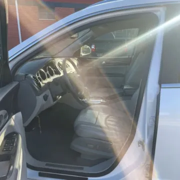 More photos of 2016 Buick Enclave Leather Sport Utility 4D at Lunde Auto Sales, MN