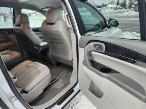 More photos of 2016 Buick Enclave Leather Sport Utility 4D at Lunde Auto Sales, MN