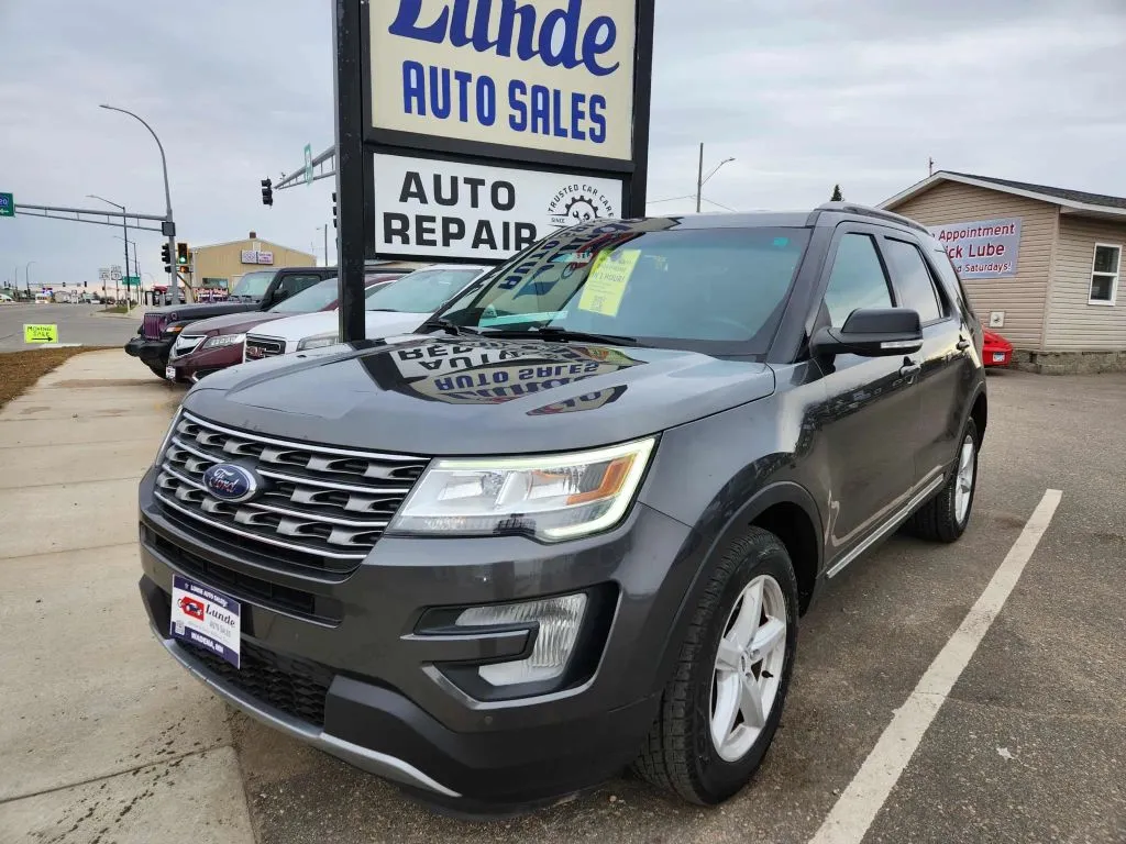Gray 2017 Ford Explorer XLT Sport Utility 4D for sale in Wadena, MN