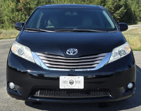 Photos of 2016 Toyota Sienna XLE Premium 7-Passenger for sale in Athol, ID at Family Motor Company