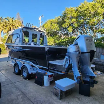 More photos of 2022 HEWSCRAFT 220 OCEAN PROW HARD TOP at Family Motor Company, ID