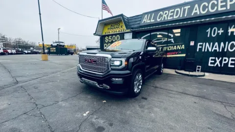 Black 2018 GMC SIERRA 1500 DENALI for sale in Valparaiso, IN