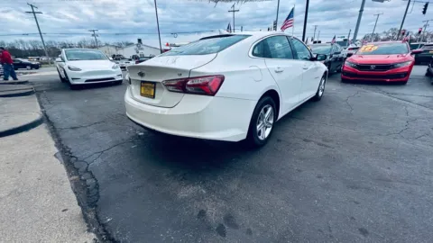 More photos of 2022 CHEVROLET MALIBU LT at NWI AUTO FINANCE Valparaiso, IN