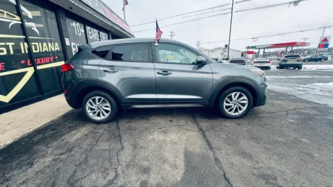 More photos of 2016 HYUNDAI TUCSON LIMITED at NWI AUTO FINANCE Valparaiso, IN