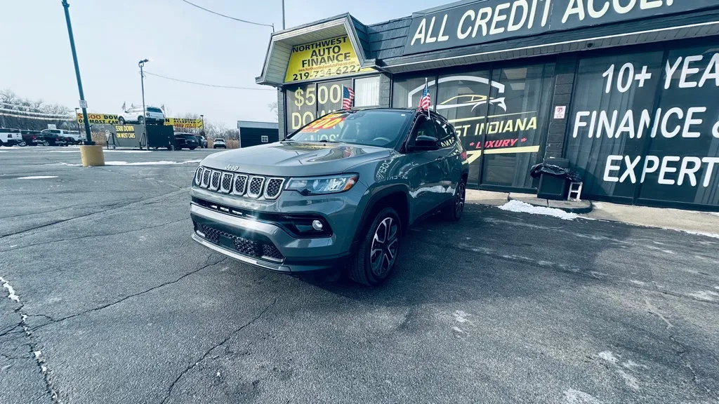 2023 Jeep Compass Limited's photo