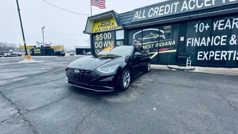 Black 2021 HYUNDAI SONATA SEL for sale in Valparaiso, IN