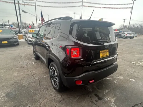 More photos of 2016 JEEP RENEGADE TRAILHAWK at NWI AUTO FINANCE Valparaiso, IN