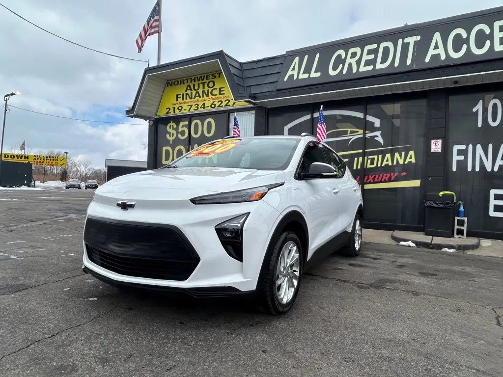 White 2023 CHEVROLET BOLT EUV LT for sale in Valparaiso, IN