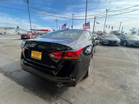 More photos of 2023 NISSAN ALTIMA SL at NWI AUTO FINANCE Valparaiso, IN