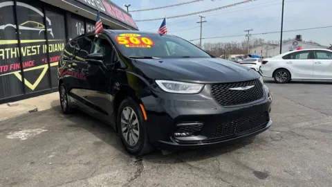 Black 2022 CHRYSLER PACIFICA HYBRID TOURING L for sale in Valparaiso, IN