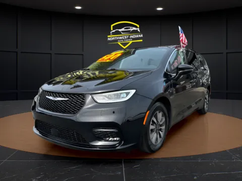 Black 2022 CHRYSLER PACIFICA HYBRID TOURING L for sale in Valparaiso, IN