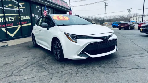 White 2022 TOYOTA COROLLA HATCHBA XSE for sale in Valparaiso, IN
