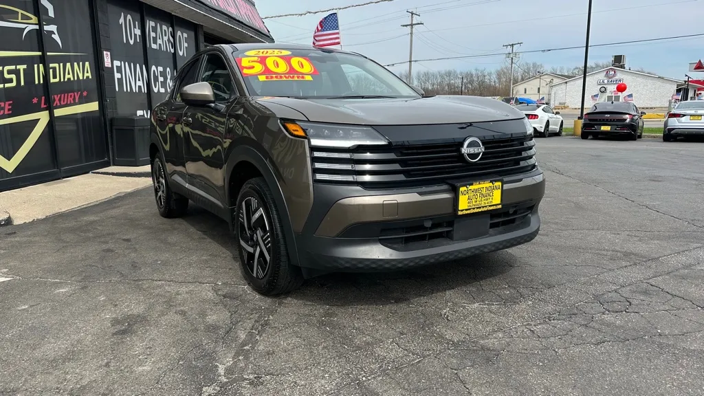 2025 Nissan Kicks SV