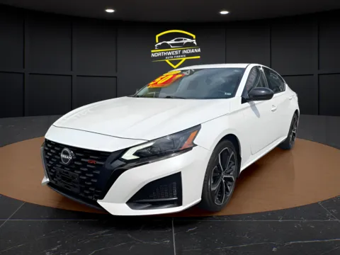 White 2023 NISSAN ALTIMA SR for sale in Valparaiso, IN