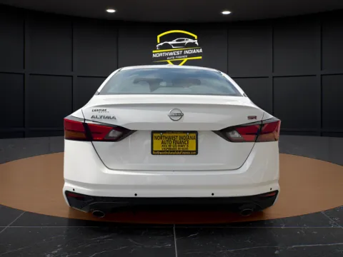 More photos of 2023 NISSAN ALTIMA SR at NWI AUTO FINANCE Valparaiso, IN