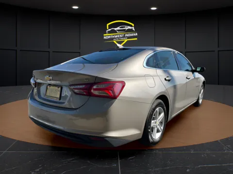 More photos of 2022 CHEVROLET MALIBU LT at NWI AUTO FINANCE Valparaiso, IN
