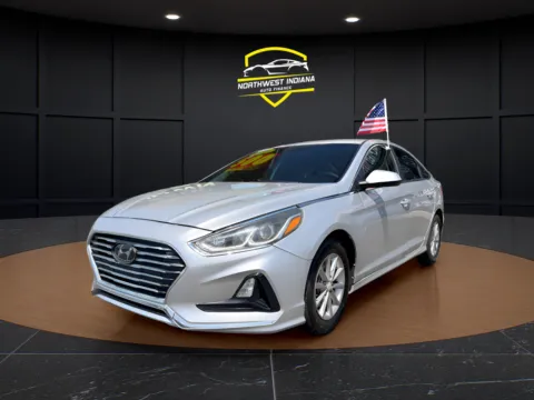 Silver 2018 HYUNDAI SONATA SE for sale in Valparaiso, IN