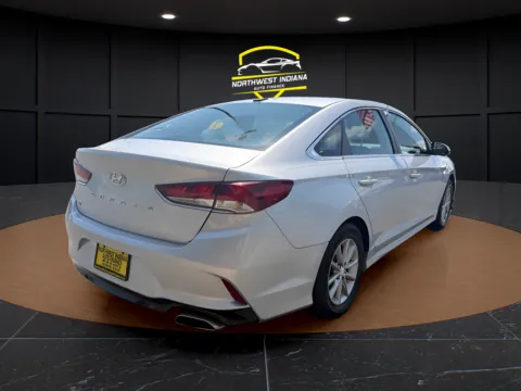 More photos of 2018 HYUNDAI SONATA SE at NWI AUTO FINANCE Valparaiso, IN